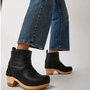 NO. 6 - 5” Pull on Shearling Clog Boot on Mid Heel in Black Leather